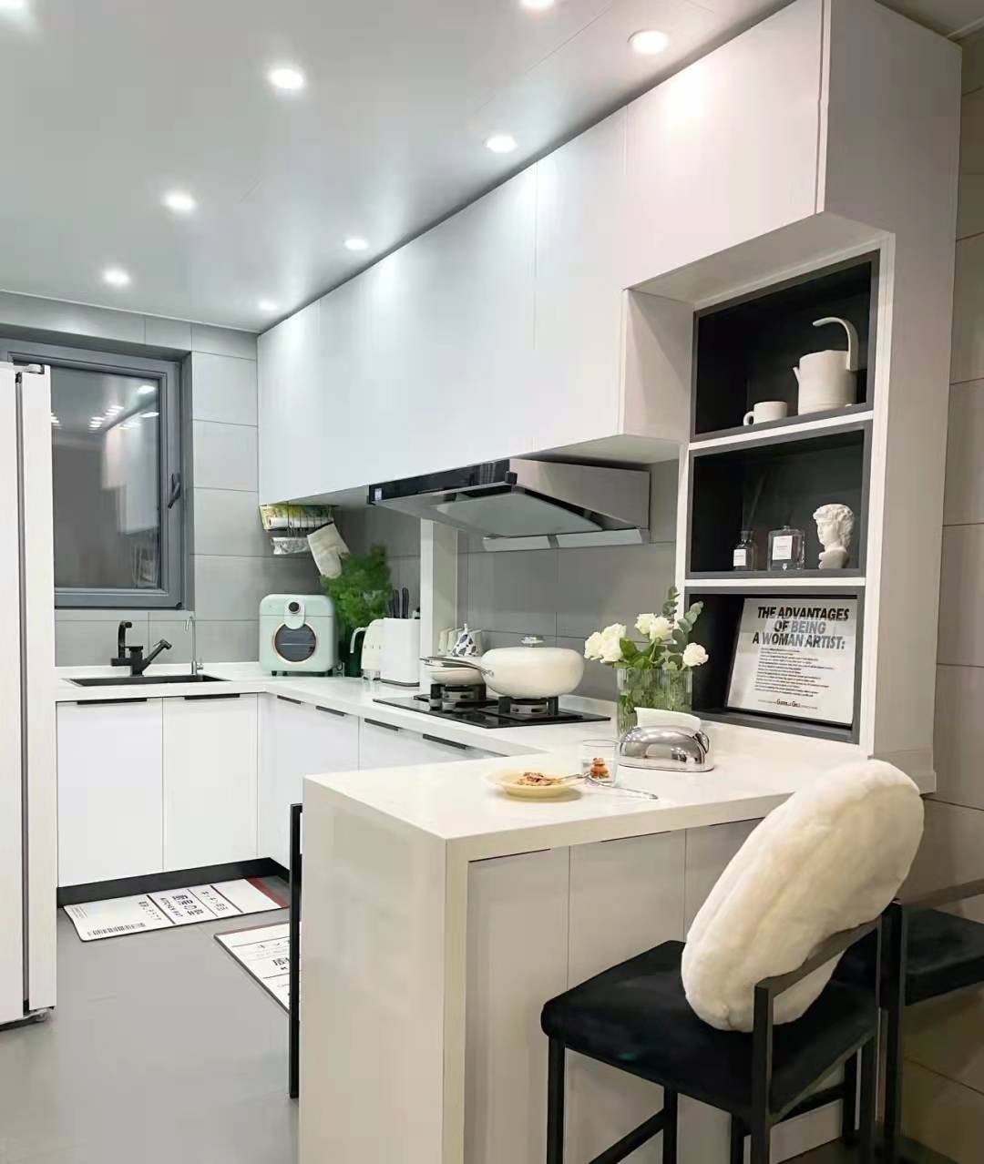 97平三房現代極簡風裝修，整體溫馨感十足