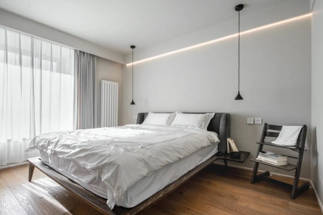 120平現(xiàn)代簡(jiǎn)約三居裝修，簡(jiǎn)約舒適風(fēng)格