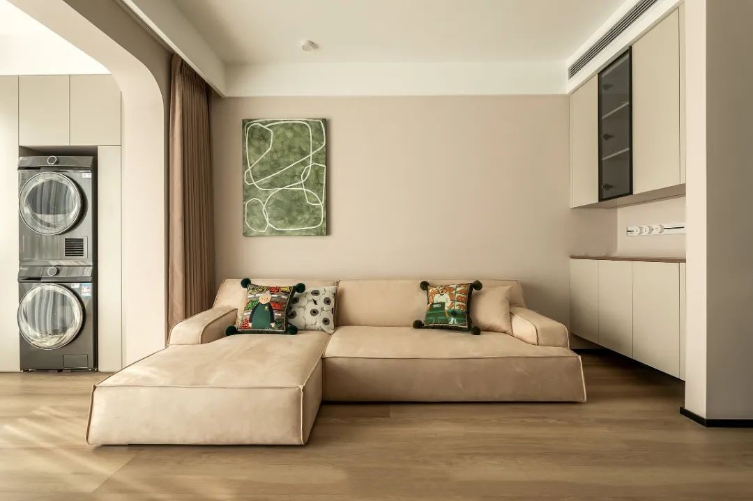 廣澤上苑-105㎡現(xiàn)代奶油風(fēng)三居，夢想中柔軟又宜居的家！