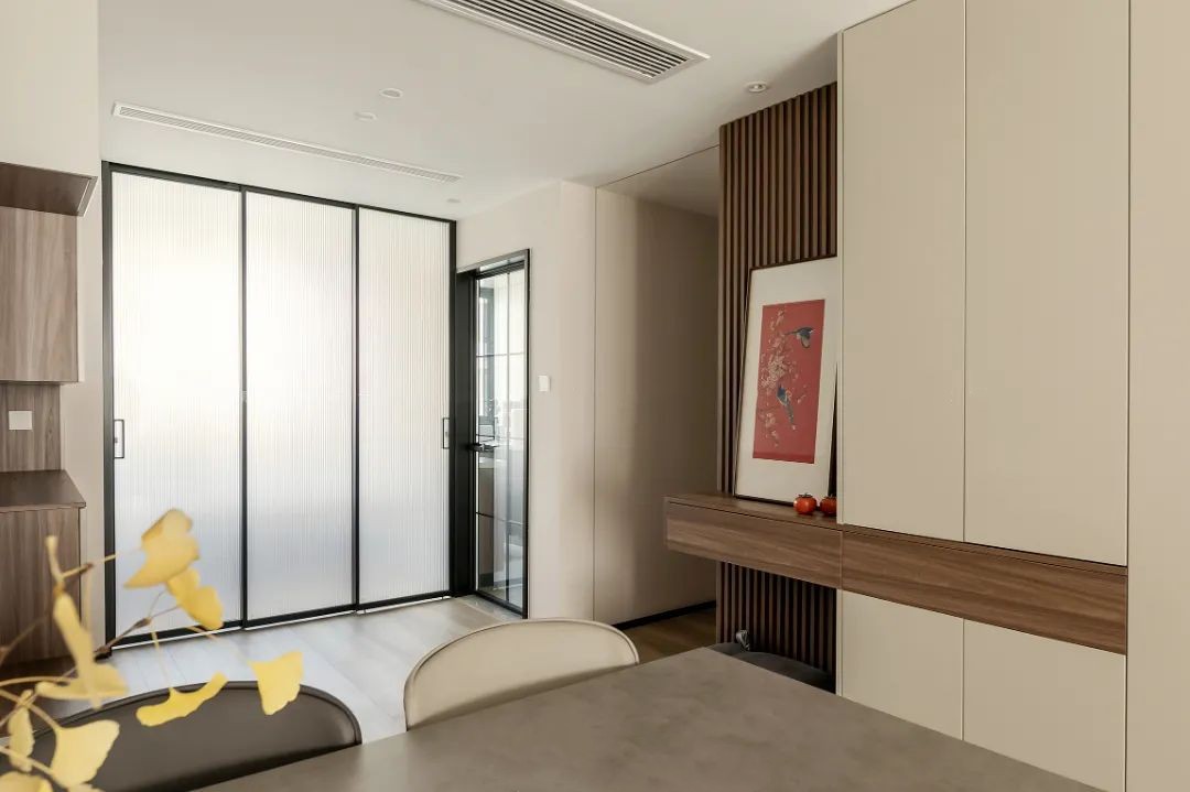 廣澤上苑-105㎡現(xiàn)代奶油風(fēng)三居，夢想中柔軟又宜居的家！