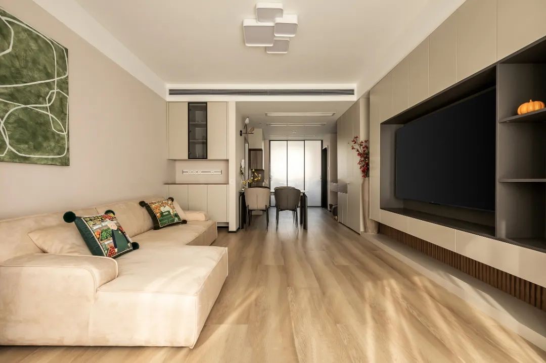 廣澤上苑-105㎡現(xiàn)代奶油風(fēng)三居，夢想中柔軟又宜居的家！