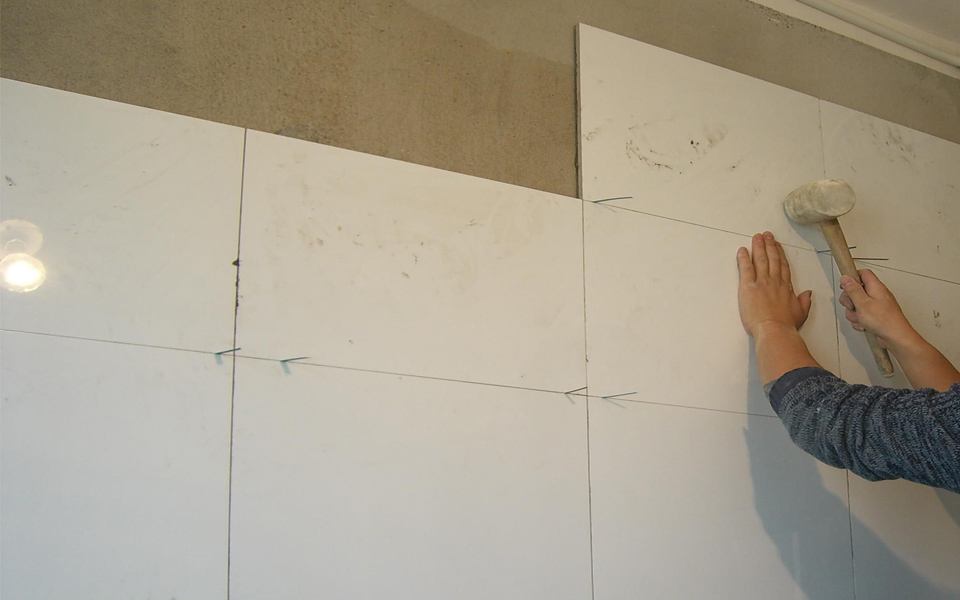 鋪瓷磚要不要留縫 瓷磚鋪貼經驗推薦！